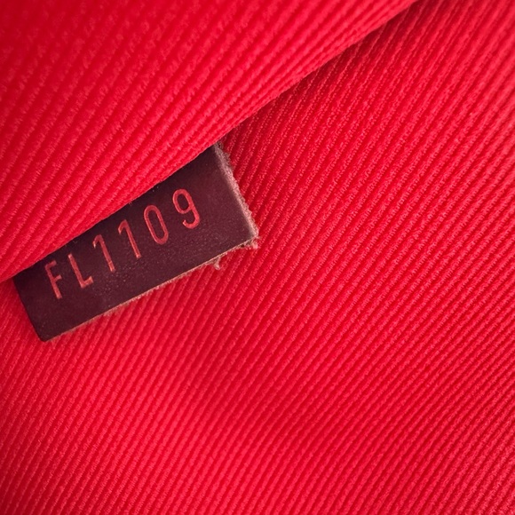 Authentic Louis Vuitton Damier Ebene Checker Brown Croisette Crossbody Bag & COA - Picture 15 of 15